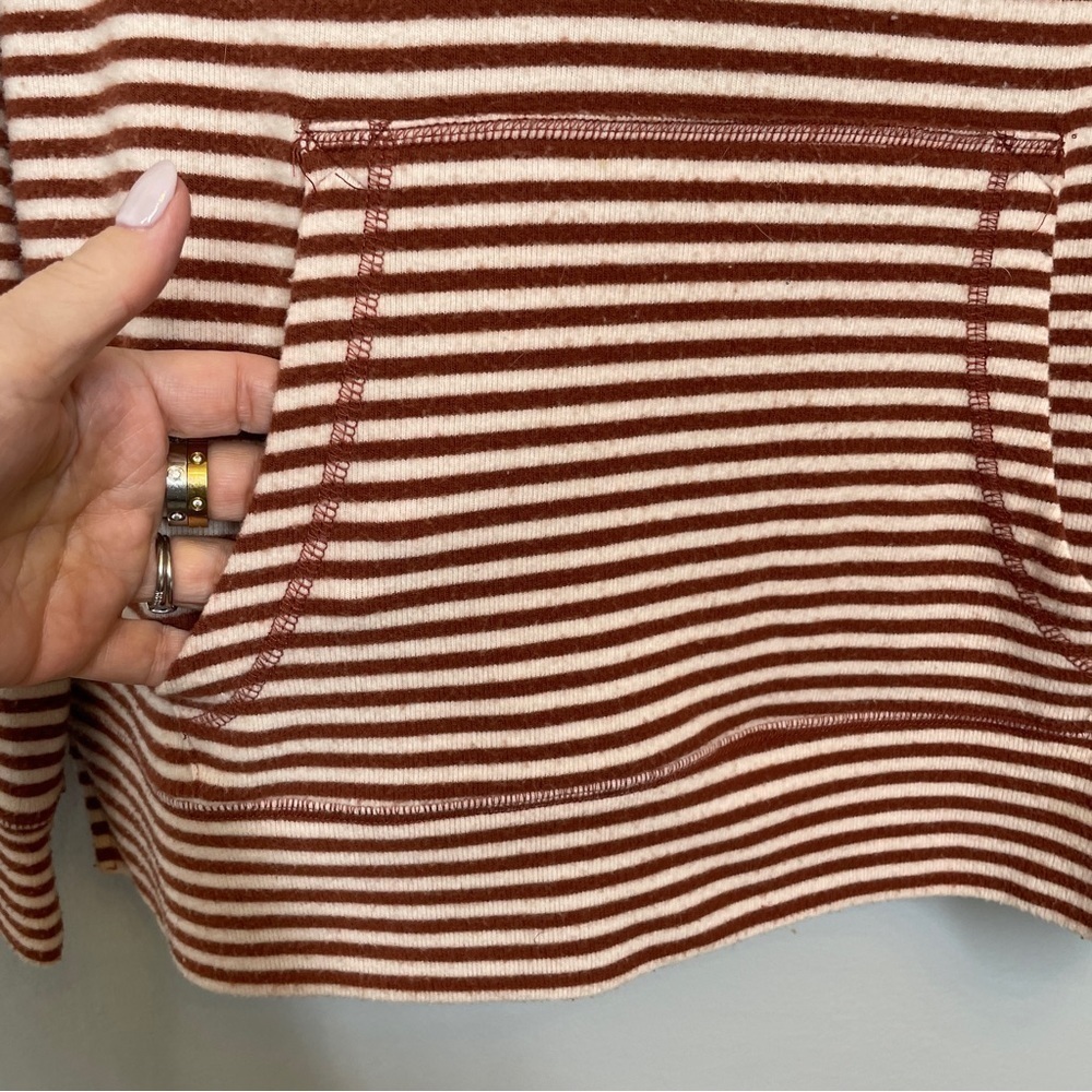 Z Supply Brick Red/Cream Striped Hoodie Kangaroo Pocket Rope Ties Size M - Picture 9 of 13